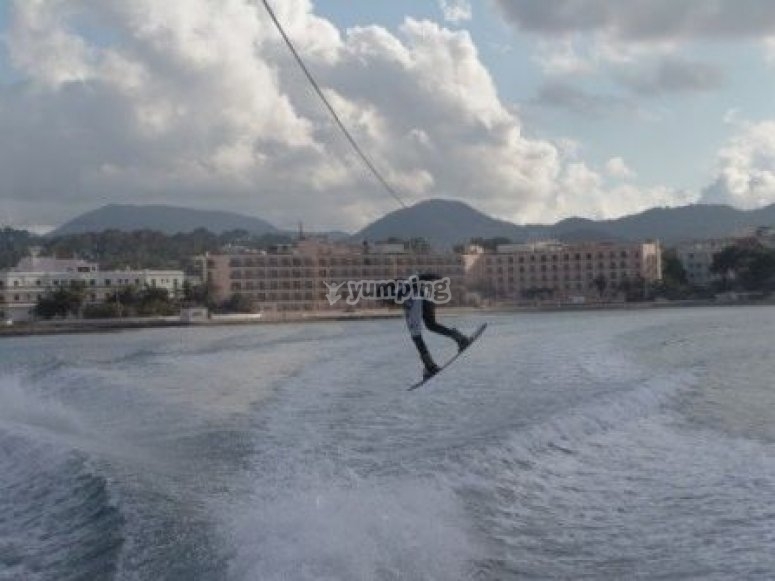 Wakeboard, precios y reservas 2024